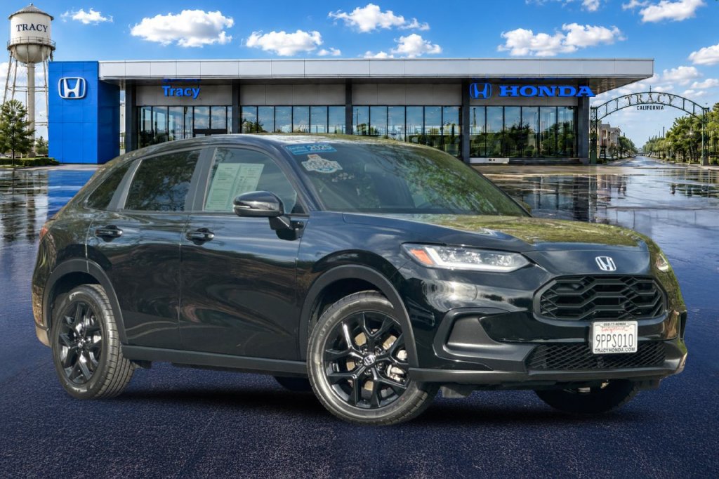 Certified 2025 Honda HR-V Sport image 1