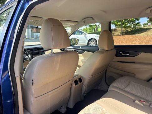 Used 2017 Nissan Rogue SV w/ SV Premium Package FWD image 33