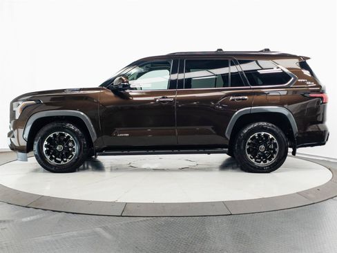 Used 2023 Toyota Sequoia Limited w/ TRD Off-Road Package AWD/4WD image 9