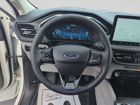 Used 2024 Ford Escape Platinum w/ Premium Technology Package AWD/4WD image 11