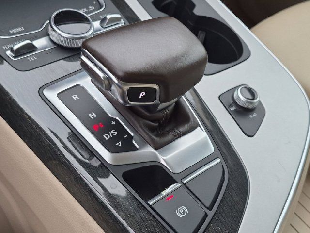 Used 2019 Audi Q7 2.0T Premium w/ Convenience Package AWD/4WD image 23