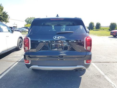 Used 2022 Hyundai Palisade SEL w/ 8P Bench Seat Package FWD image 6