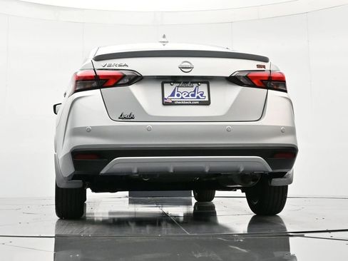 New 2025 Nissan Versa SR w/ Trunk Package FWD image 39