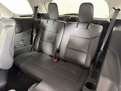 Used 2026 Ford Explorer Active w/ Active Comfort Package RWD image 25
