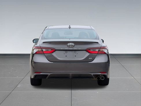 Used 2023 Toyota Camry SE w/ Cold Weather Package FWD image 5