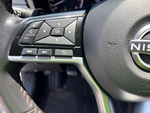 Used 2024 Nissan Altima 2.5 SR FWD image 14
