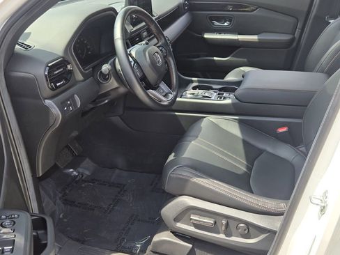 Certified 2024 Honda Pilot TrailSport image 10