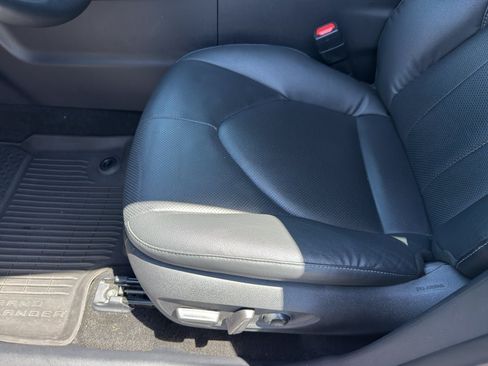 Used 2025 Toyota Grand Highlander AWD Hybrid image 13