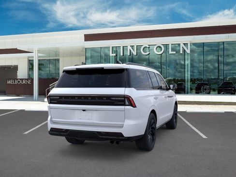 New 2025 Lincoln Navigator Reserve w/ Jet Appearance Package AWD/4WD image 8