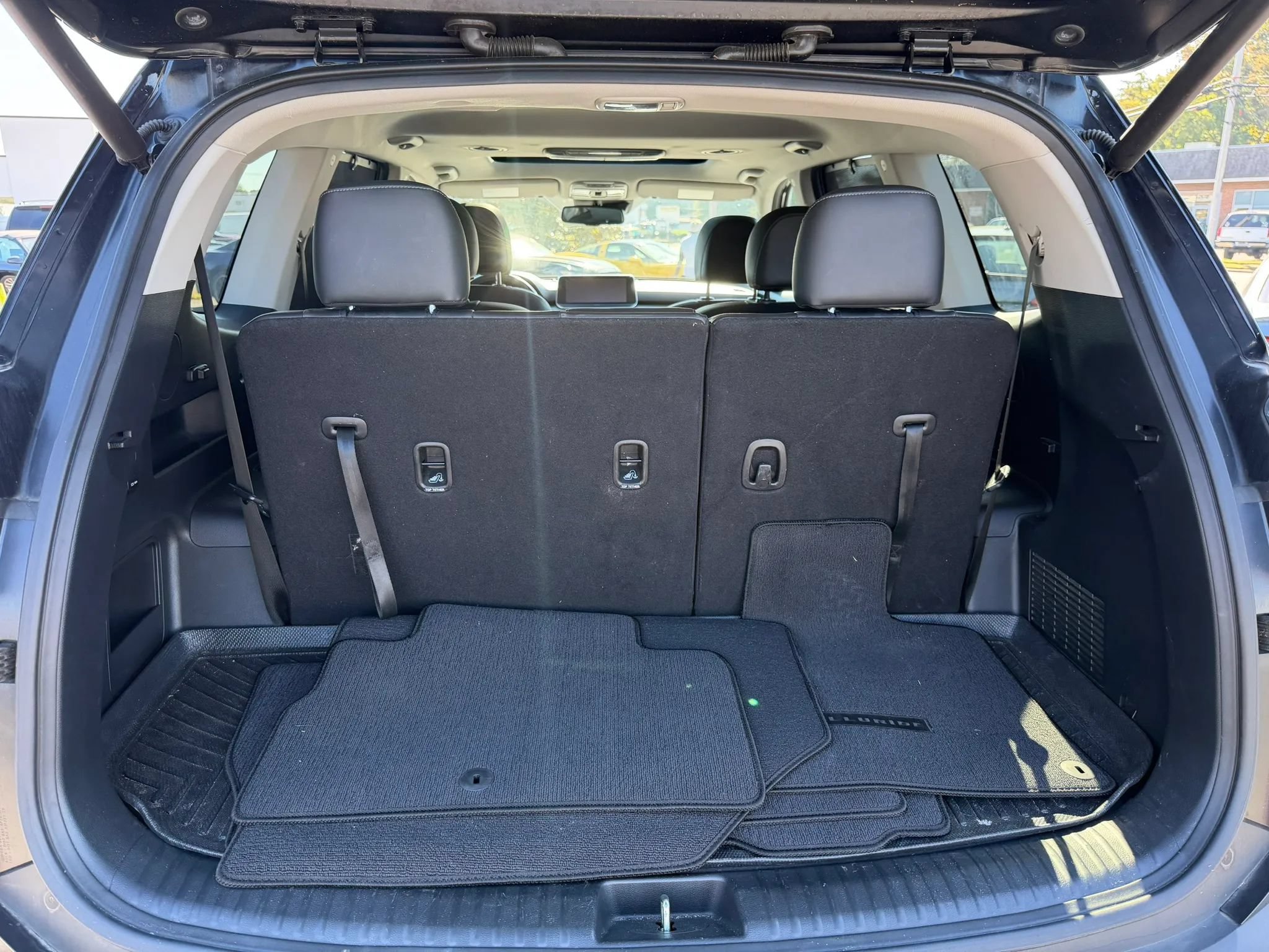Used 2021 Kia Telluride EX w/ EX Premium Package AWD/4WD image 17