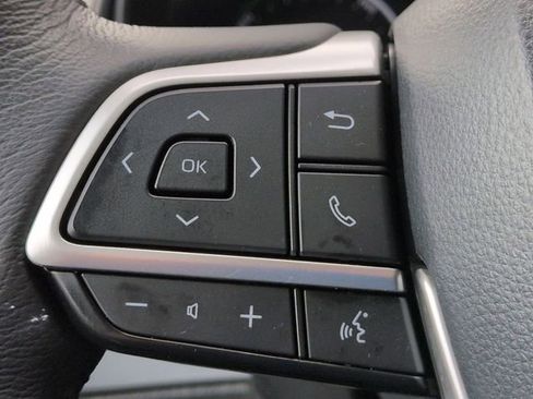 Certified 2025 Toyota Sienna XLE FWD image 18