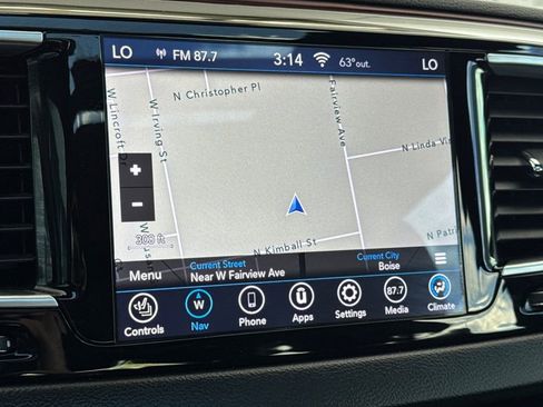 Used 2019 Chrysler Pacifica Touring-L FWD image 21