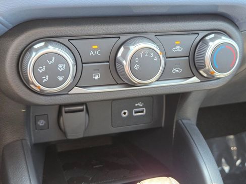 New 2025 Nissan Versa SV w/ Trunk Package image 13