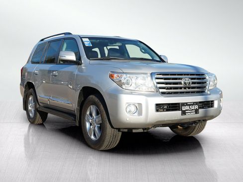 Used 2015 Toyota Land Cruiser AWD/4WD image 9