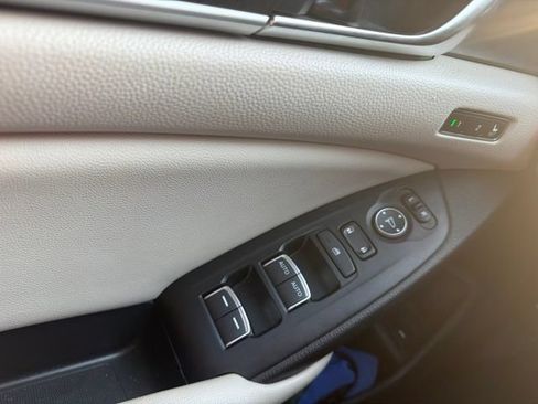 Used 2022 Honda Accord EX-L image 11
