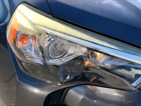 Used 2014 Toyota 4Runner SR5 image 27