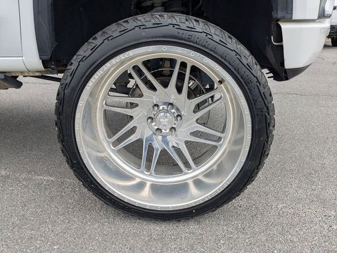 Used 2021 GMC Sierra 1500 AT4 w/ AT4 Premium Package image 11