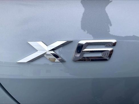 Used 2026 BMW X6 xDrive40i AWD/4WD image 32