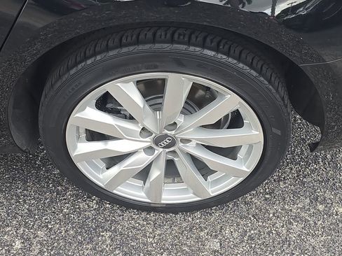 Used 2018 Audi A4 2.0T Ultra Premium w/ Convenience Package image 5