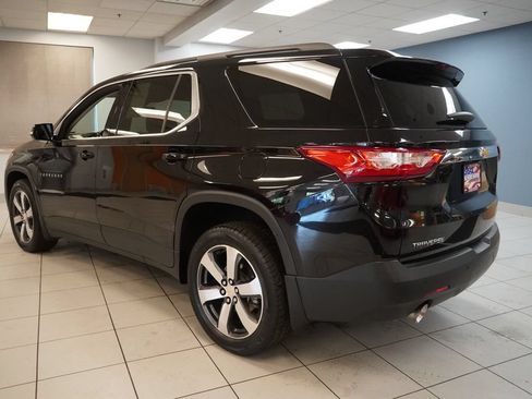 Used 2020 Chevrolet Traverse LT w/ LT Premium Package FWD image 6