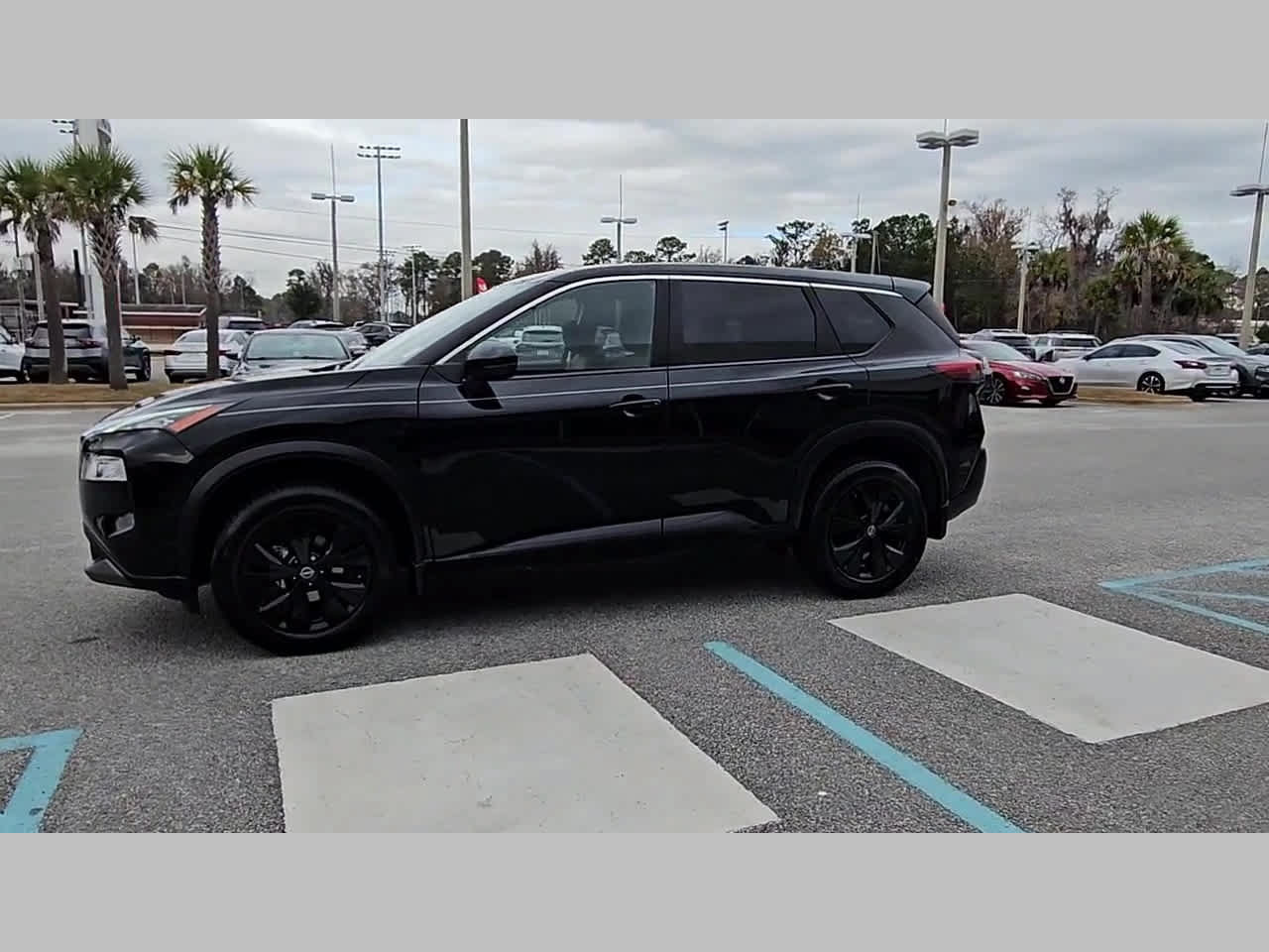 Used 2023 Nissan Rogue SV AWD/4WD image 27