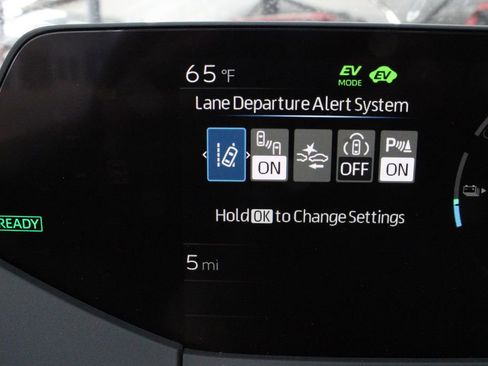 New 2026 Toyota Prius XSE Premium image 3