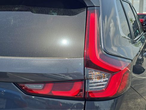 Certified 2025 Honda CR-V EX image 8