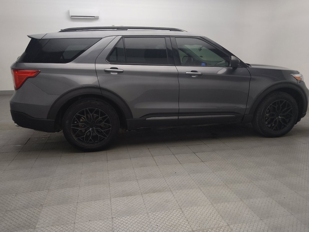 Used 2021 Ford Explorer XLT w/ Equipment Group 202A RWD image 10