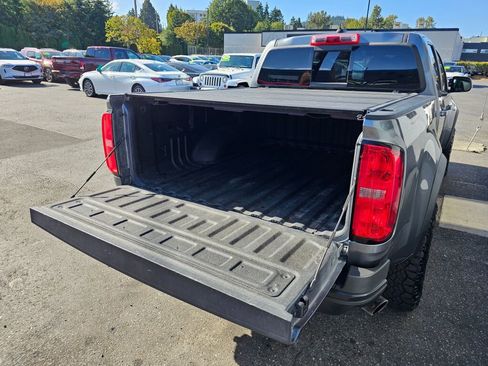 Used 2019 Chevrolet Colorado ZR2 image 16