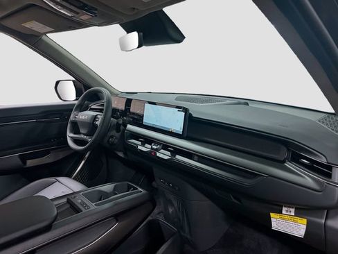 New 2026 Kia EV9 Wind AWD/4WD image 32