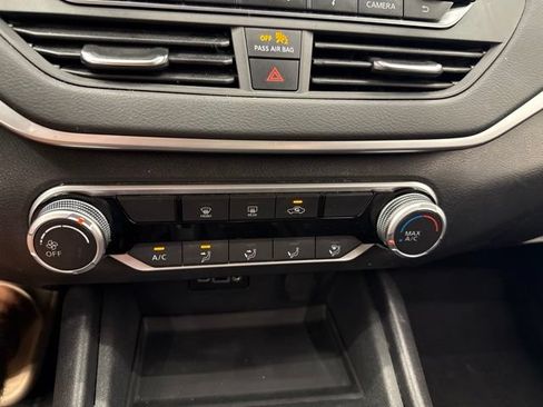Used 2022 Nissan Altima 2.5 SV FWD image 26