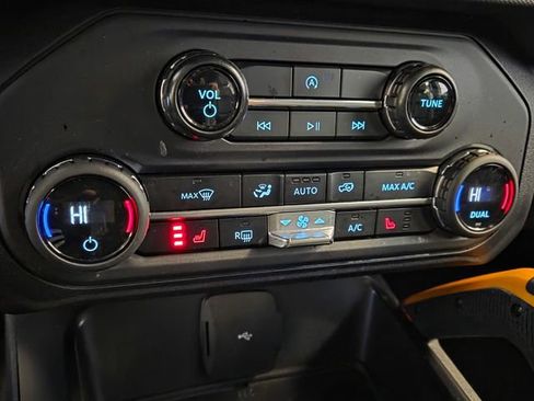 Used 2024 Ford Bronco Badlands image 22
