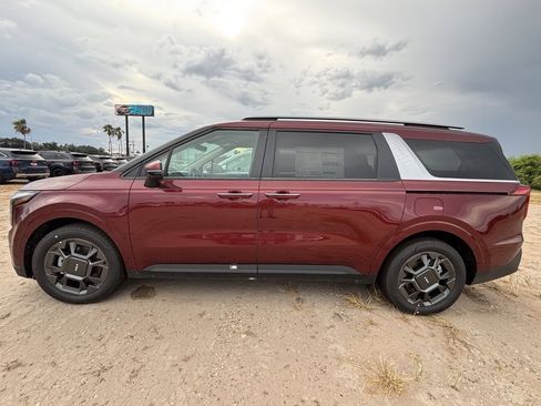 New 2025 Kia Carnival EX image 3