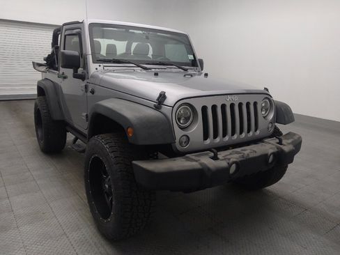 Used 2018 Jeep Wrangler Sport image 13