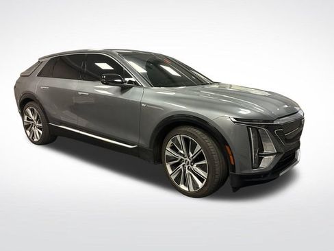 Used 2023 Cadillac Lyriq 2WD image 7