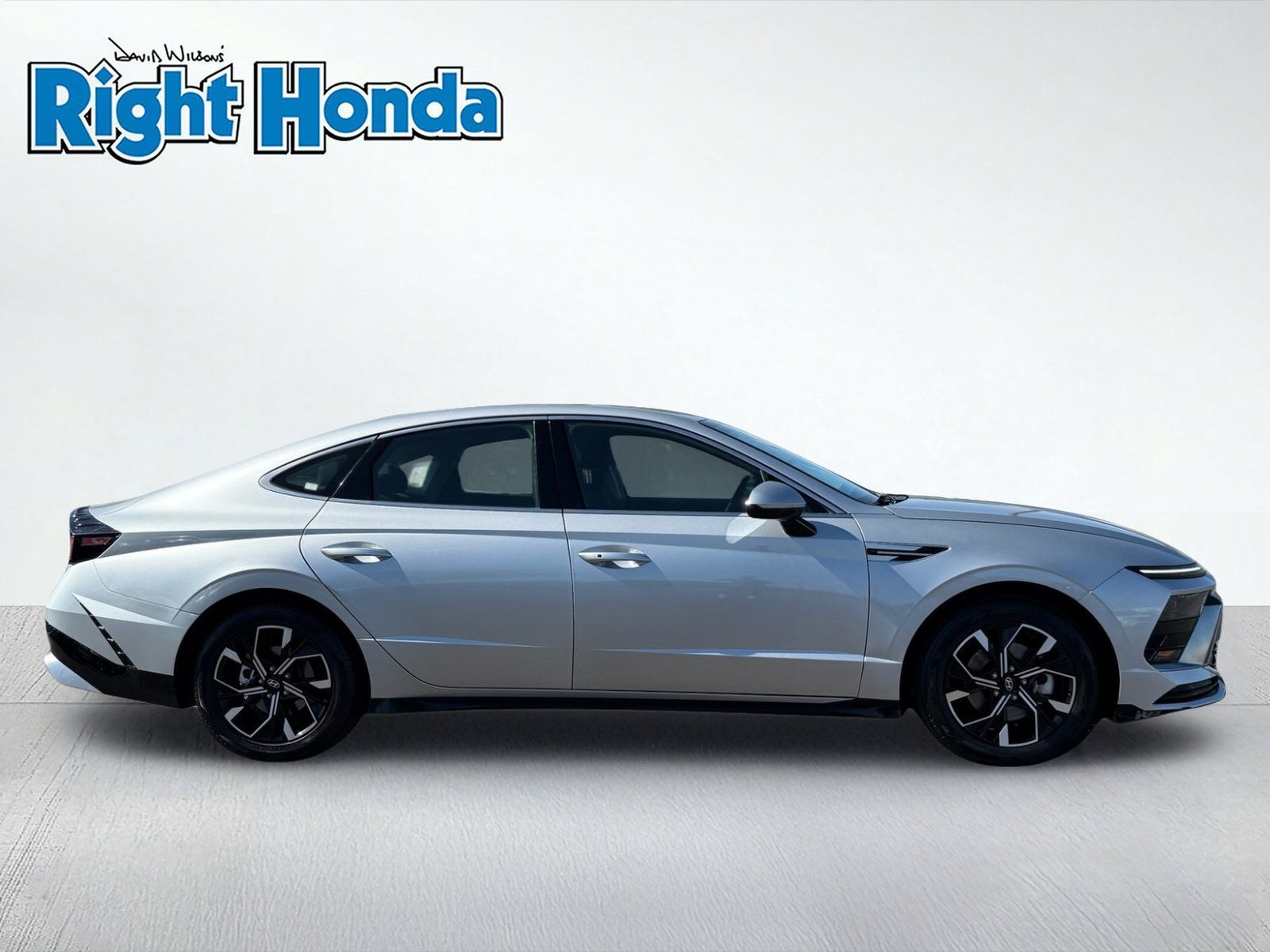 Used 2025 Hyundai Sonata SEL FWD image 9