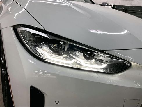 Used 2023 BMW i4 eDrive35 image 29
