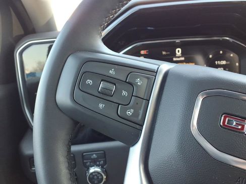 Used 2024 GMC Sierra 1500 Elevation image 14