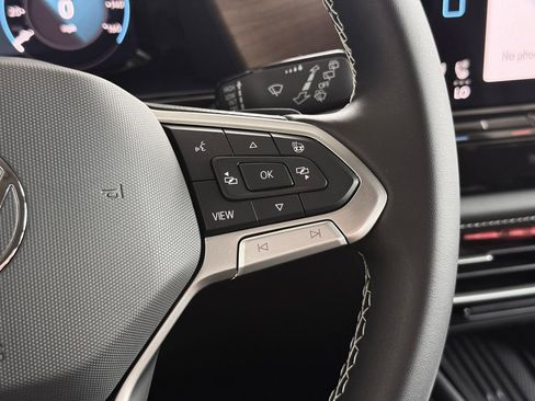 New 2026 Volkswagen Atlas SE FWD image 14