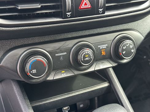 Certified 2024 Kia Forte LXS w/ LXS Technology Package FWD image 16