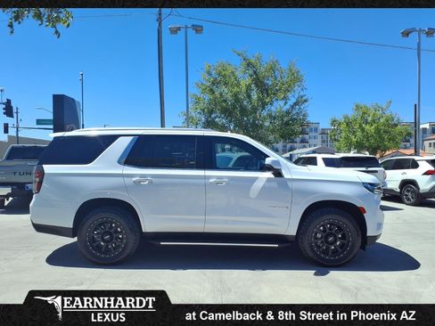 Used 2024 Chevrolet Tahoe LT w/ Luxury Package AWD/4WD image 12