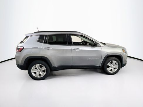 Used 2022 Jeep Compass Latitude AWD/4WD image 4