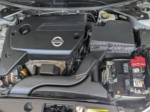 Used 2013 Nissan Altima 2.5 SV image 21