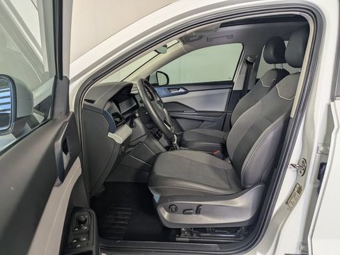 Used 2024 Volkswagen Taos SE FWD image 26