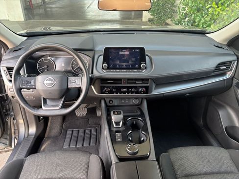 Used 2025 Nissan Rogue SV AWD/4WD image 35