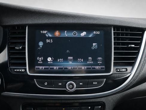 Used 2017 Buick Encore Essence FWD image 33