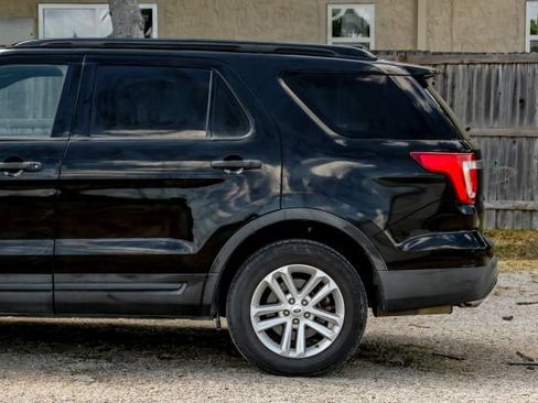Used 2017 Ford Explorer 4WD image 12