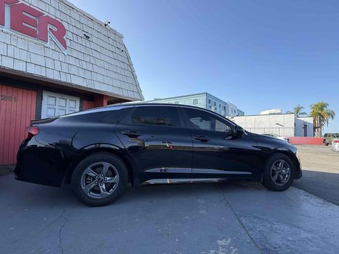 Used 2021 Kia K5 LXS FWD image 6