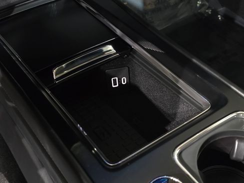 New 2025 Lincoln Corsair Reserve w/ Equipment Group 202A image 28