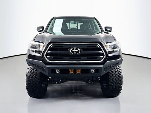 Used 2016 Toyota Tacoma SR5 w/ SR5 Appearance Package (SN) image 8